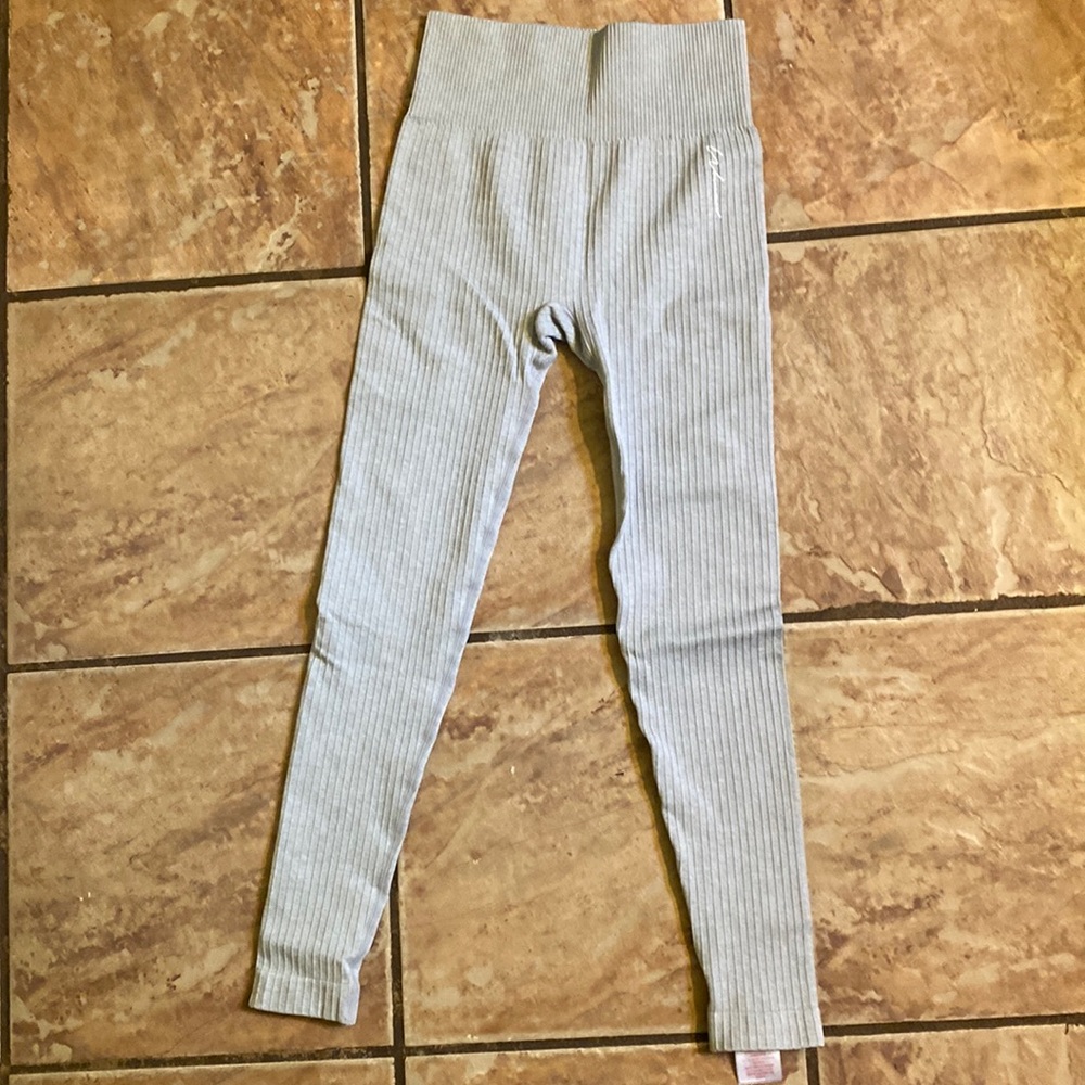 Never worn. NWOT leggings. Boohoo